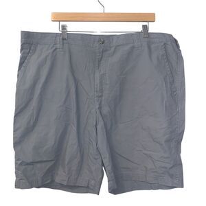 Columbia Men's Gray Chino Shorts‎ Size 42 Lightweight Flat Front